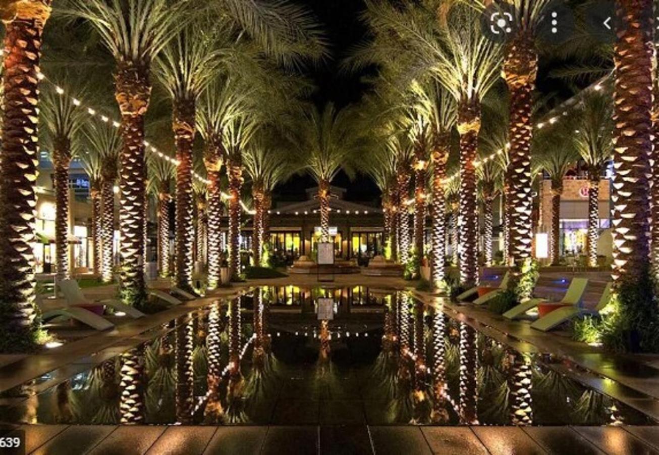 Luxe, 2br Old Town Wpatio, Pool, & Parking Holiday home *